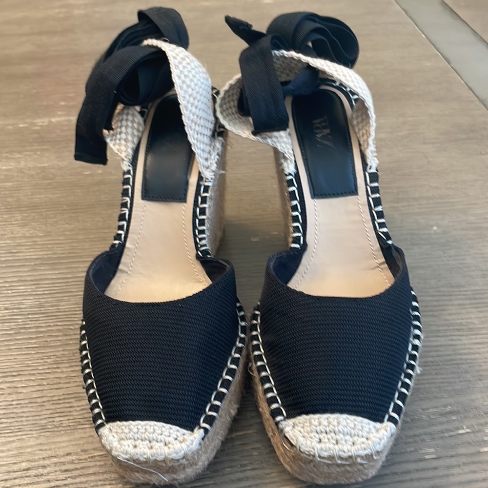 Zara platform wedge espadrille, black, size 38 or 7.5.